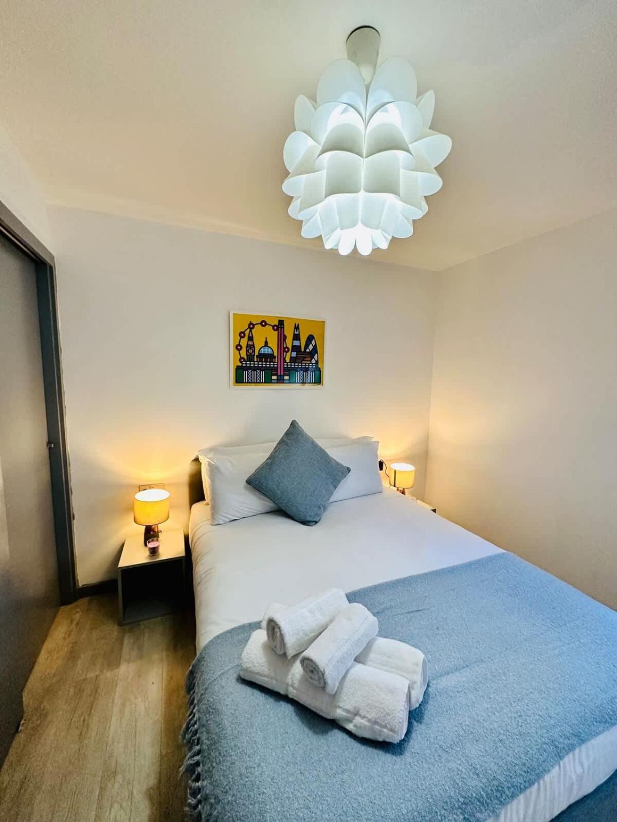 Kensington Gardens 2 Bedroom Flat With A Balcony Casa vacanze Londra