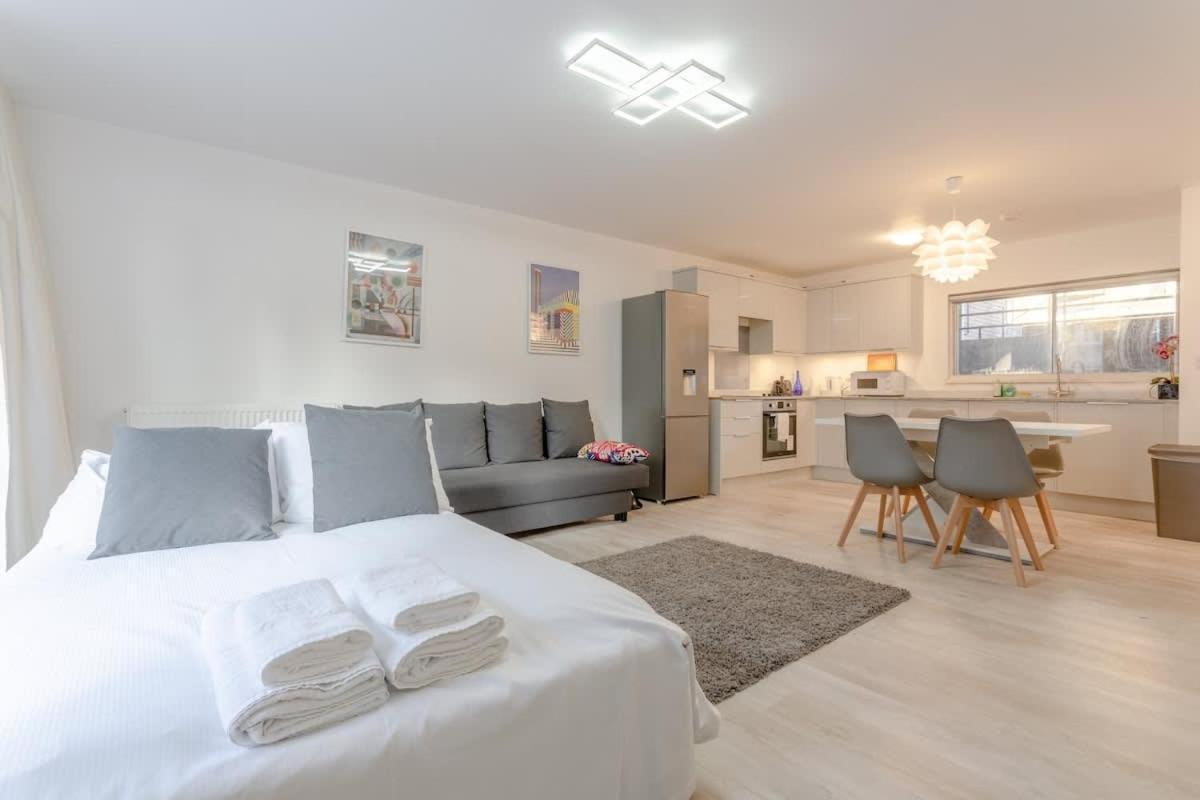 Kensington Gardens 2 Bedroom Flat With A Balcony Casa vacanze