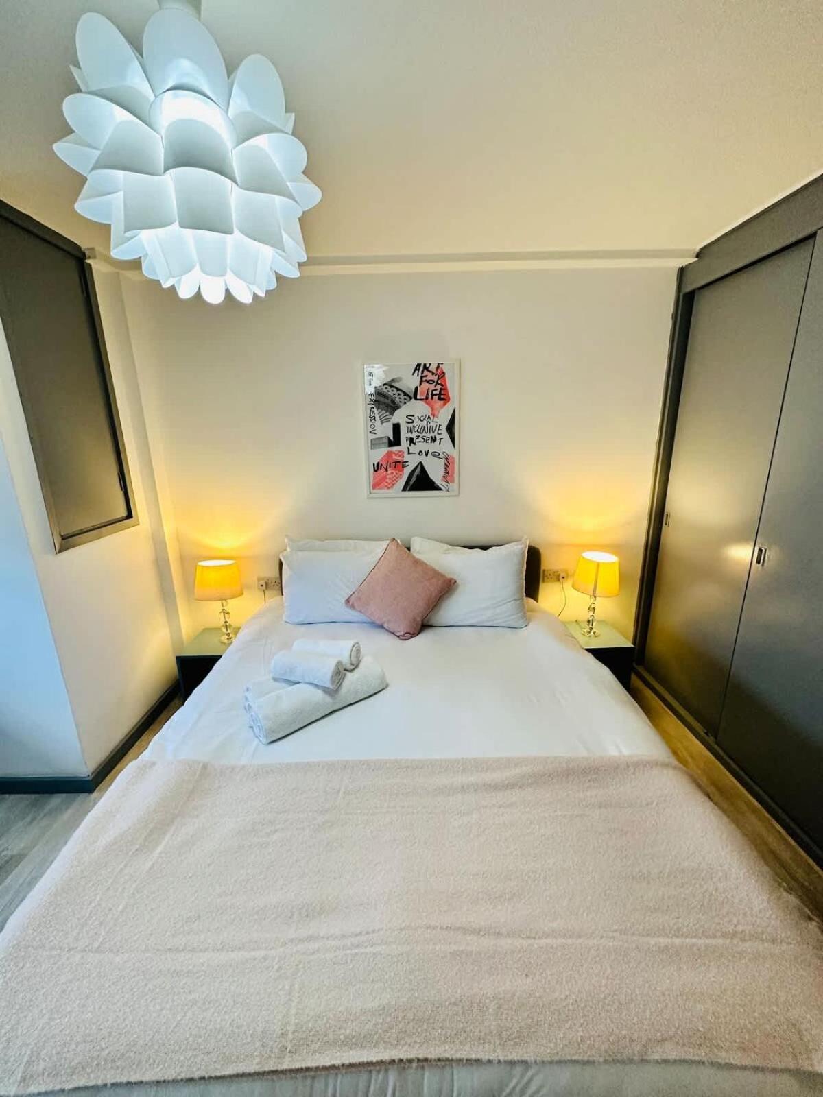 Kensington Gardens 2 Bedroom Flat With A Balcony Casa vacanze Londra